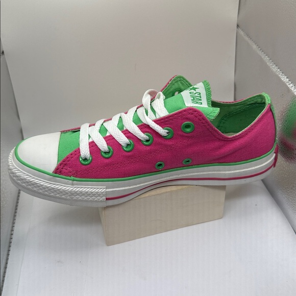 CONVERSE NEW LOW SNEAKERS IN PRETTY GREEN AND PINK. Women’s size 8 - Picture 3 of 16